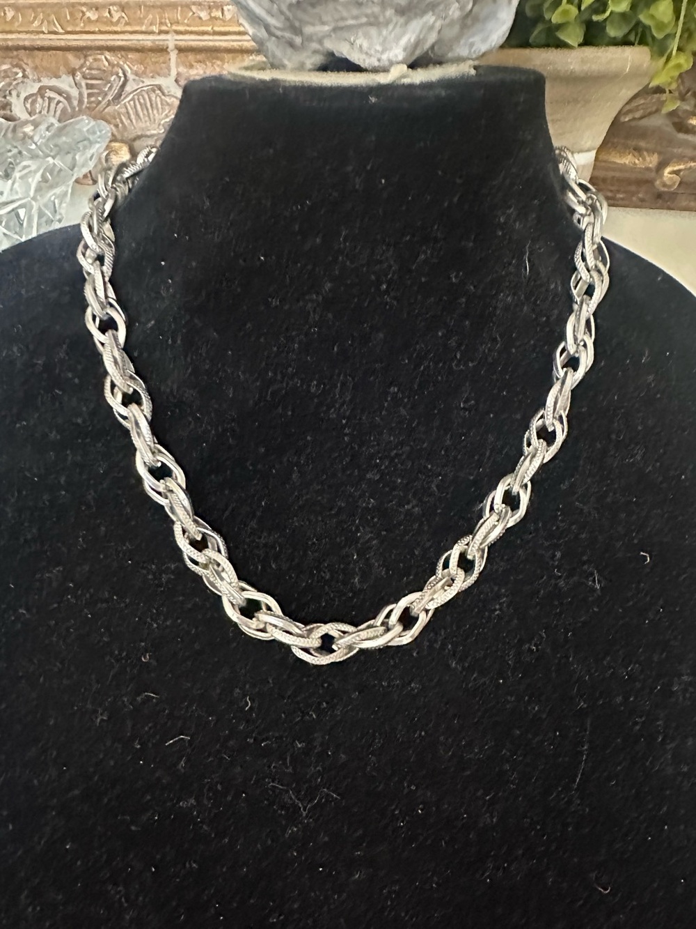 Vintage multi-link oval chain necklace
